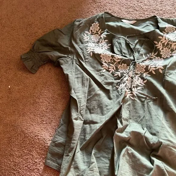 Lucky brand green embroidered top M - Picture 7 of 9